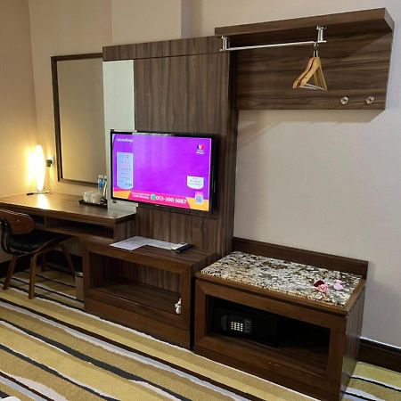 Nova Hotel Miri Exterior photo