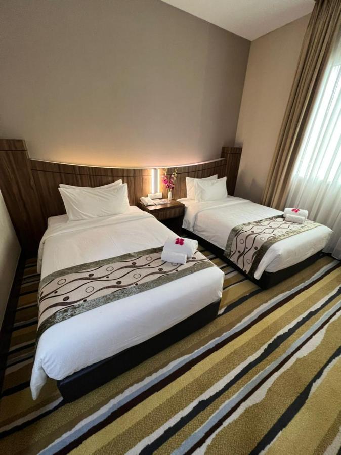 Nova Hotel Miri Exterior photo
